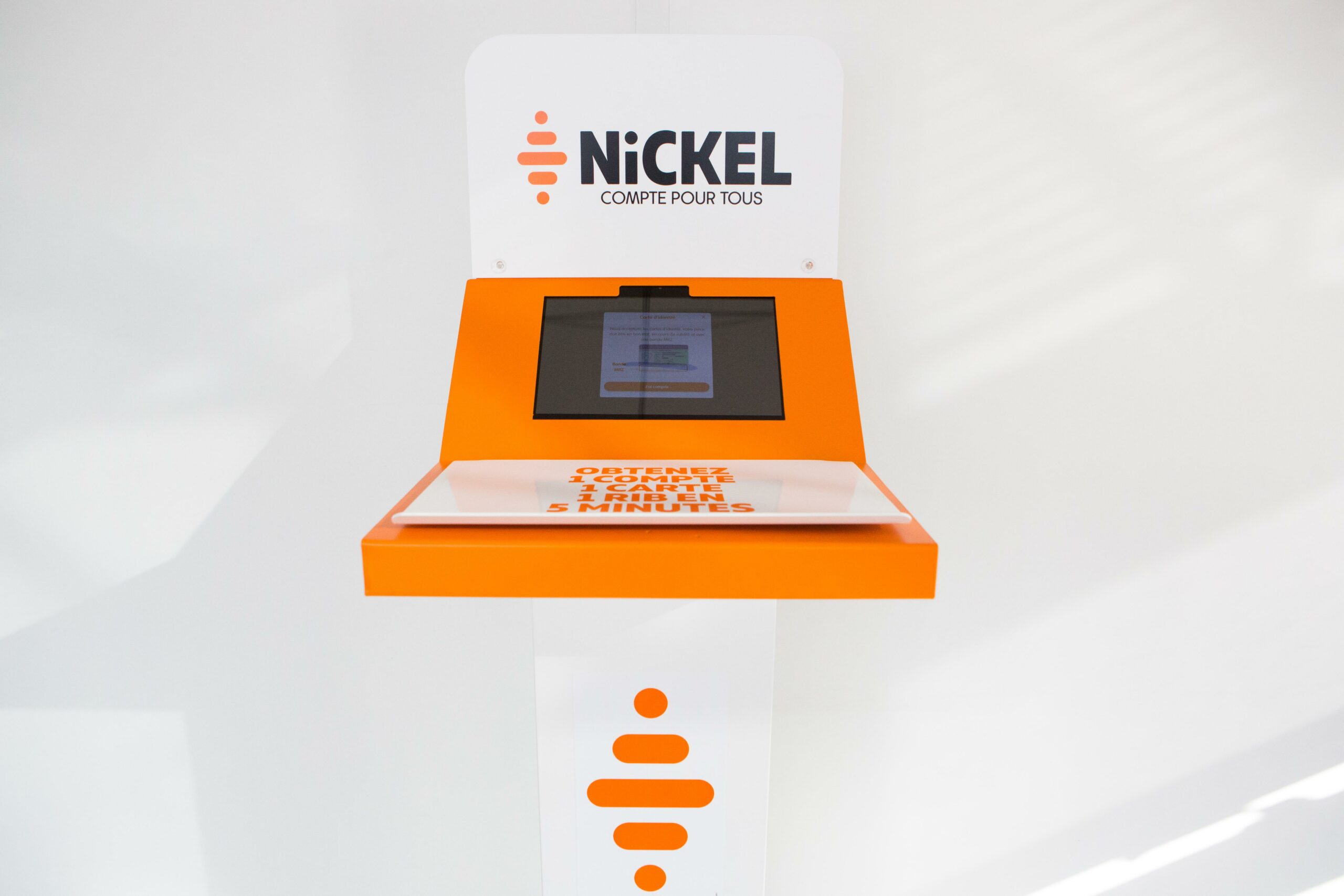 Borne Nickel