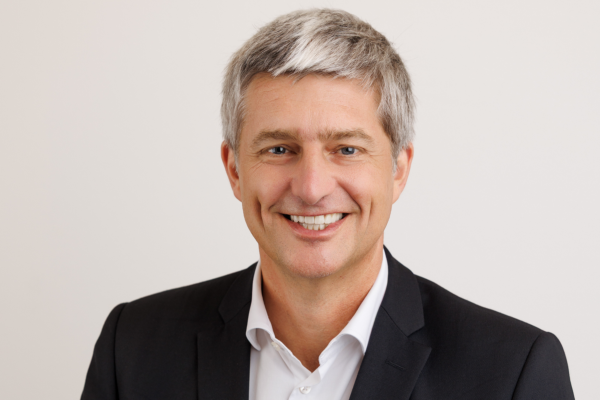 Image à la une de l'article Denis Barrier (Cathay Innovation) : “La santé est le secteur où l’IA se développe le plus vite”