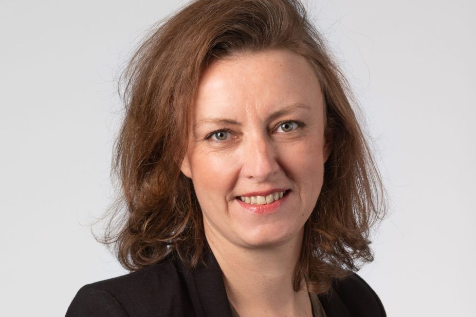 Image à la une de l'article Anne-Sophie Cruque DG d&rsquo;Omnicom Media France, Este recrute Romain Colosimo…