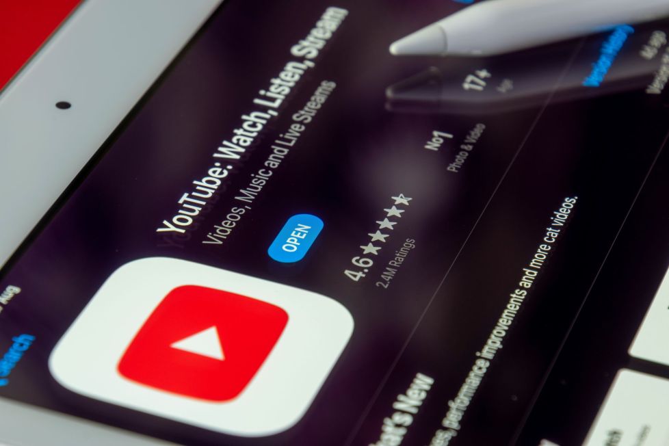 Image à la une de l'article YouTube booste les revenus d&rsquo;abonnement de Google au premier trimestre 2026