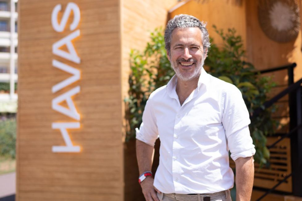 Image à la une de l'article Raphaël De Andreis (Havas) : “Le déploiement de l’IA doit se faire au service de notre ambition : devenir les experts mondiaux du désir de marque”