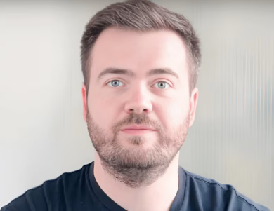 Image à la une de l'article Xavier Grand, Algolia : “Le défi des retailers : intégrer le chatbot dans le search sans dégrader l’expérience”