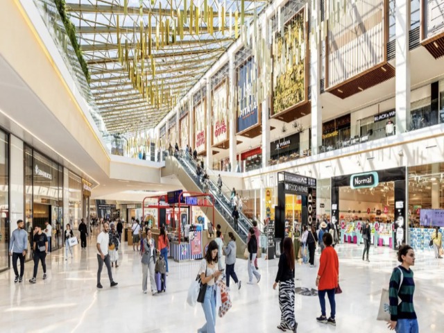 Image à la une de l'article Retail media : Fnac Darty, Klépierre et Médiaperformances accélèrent sur les écrans XXL et l’international